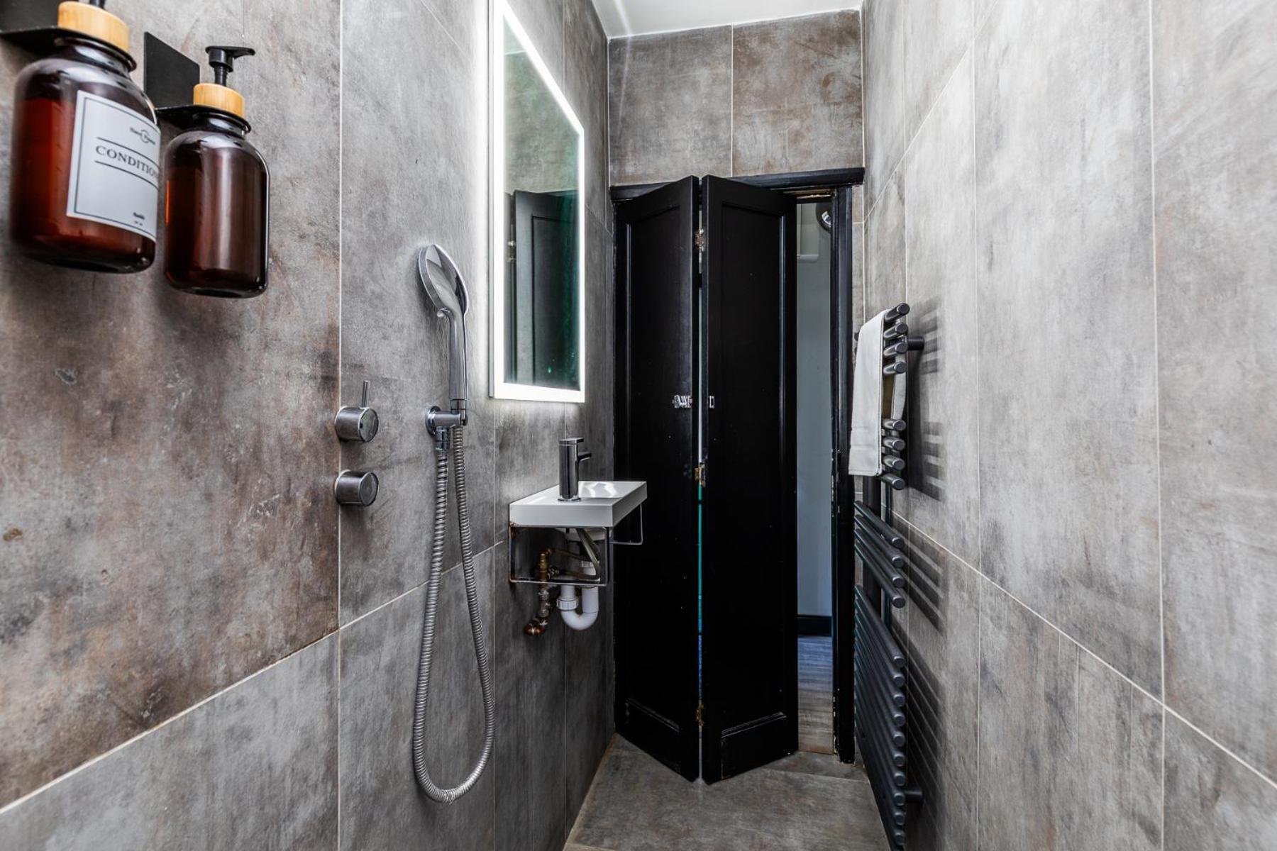 באת' Locksbrook Lodge - Hot Tub - Spacious Outdoor Space מראה חיצוני תמונה
